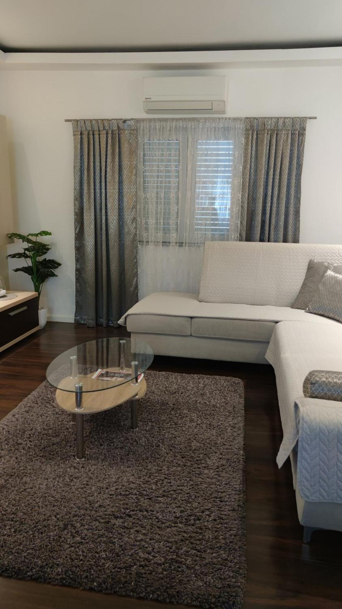 Apartman Breza ชิเบนิก ภายนอก รูปภาพ